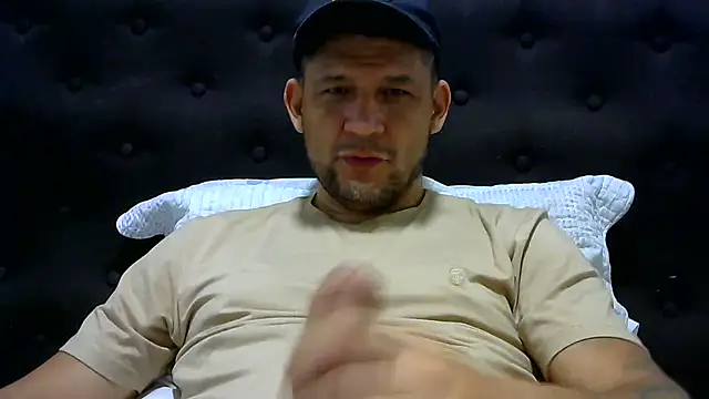 Snapshot of altenori112 chatting on March 3, 2025, 9:26 pm altenori112 online show from March 3, 2025, 9:26 pm