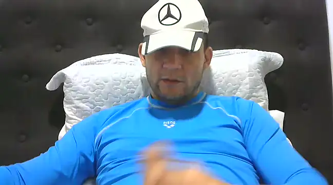 Snapshot of altenori112 chatting on March 13, 2025, 12:05 am altenori112 online show from March 13, 2025, 12:05 am