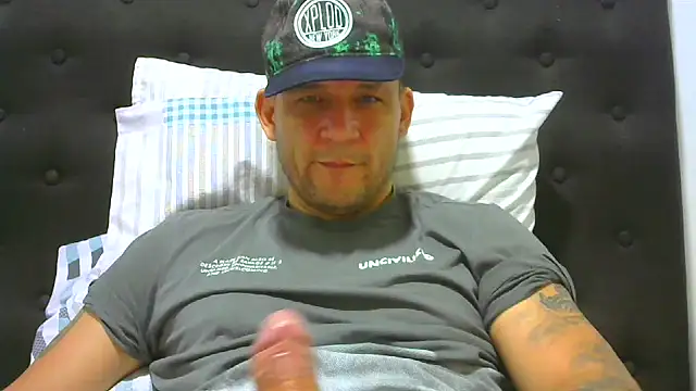 Snapshot of altenori112 chatting on September 23, 2025, 9:51 pm altenori112 online show from September 23, 2025, 9:51 pm