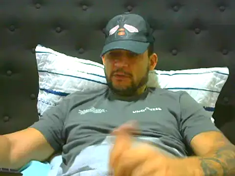 Snapshot of altenori112 chatting on October 17, 2025, 12:52 pm altenori112 online show from October 17, 2025, 12:52 pm