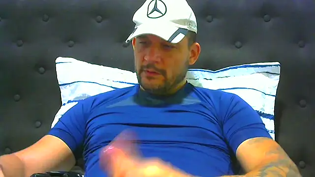 Snapshot of altenori112 chatting on November 7, 2025, 2:33 am altenori112 online show from November 7, 2025, 2:33 am