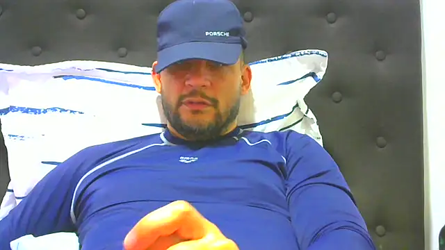 Snapshot of altenori112 chatting on November 21, 2025, 2:32 am altenori112 online show from November 21, 2025, 2:32 am