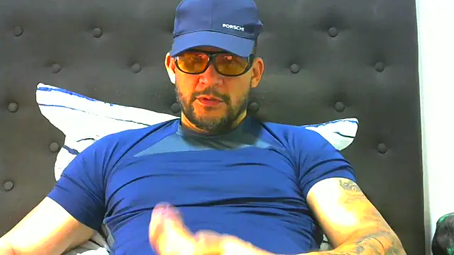 Snapshot of altenori112 chatting on November 25, 2025, 10:21 pm altenori112 online show from November 25, 2025, 10:21 pm