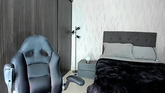 Snapshot of Kimy_Angel chatting on December 1, 2024, 6:08 pm Kimy Angel online show from December 1, 2024, 6:08 pm