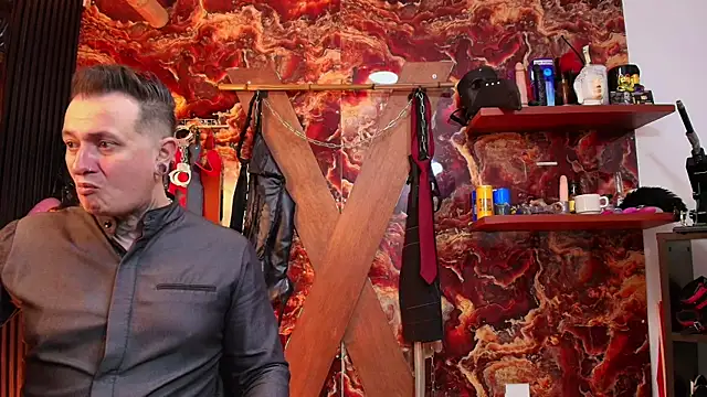 boy n girl online show from November 16, 2025, 1:39 pm