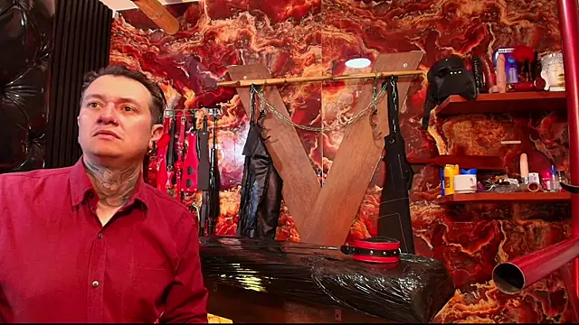 boy n girl online show from December 5, 2025, 9:40 am