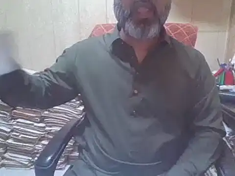 hairymaster95 online show from October 24, 2025, 3:36 am