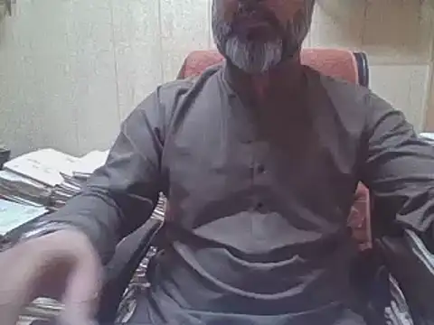 hairymaster95 online show from November 13, 2025, 4:44 am