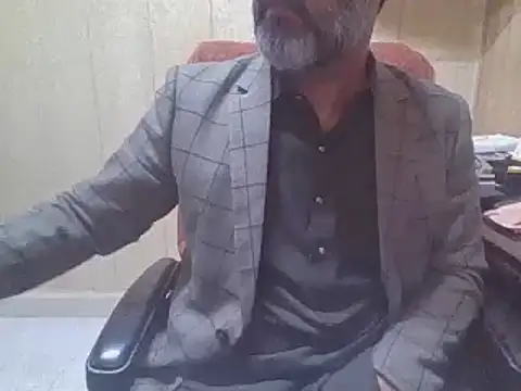 hairymaster95 online show from February 17, 2026, 4:09 am