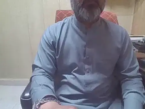 hairymaster95 online show from April 8, 2026, 5:51 am