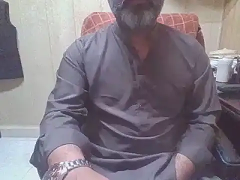 Snapshot of hairymaster95 chatting on June 27, 2026, 4:28 am hairymaster95 online show from June 27, 2026, 4:28 am