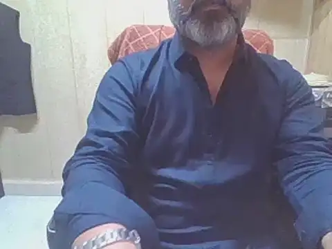 Snapshot of hairymaster95 chatting on July 6, 2026, 4:31 am hairymaster95 online show from July 6, 2026, 4:31 am