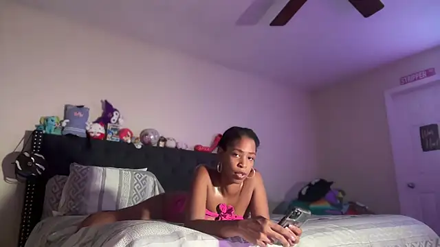 Cum2Charm online show from July 18, 2026, 7:01 am