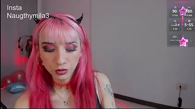 Sky dominika  online show from November 18, 2025, 1:22 am