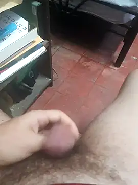 Snapshot of Ummfuss1 chatting on December 10, 2024, 10:05 pm Ummfuss1 online show from December 10, 2024, 10:05 pm