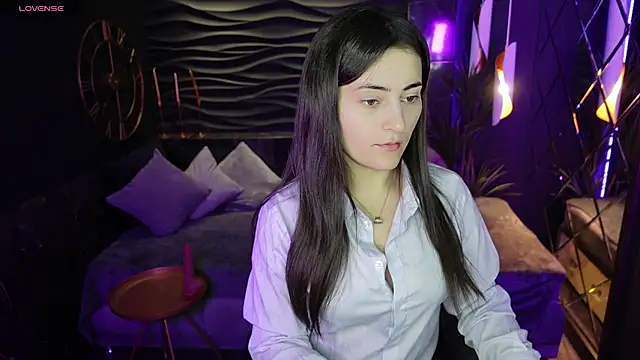 KylieMellow online show from March 4, 2025, 5:32 am