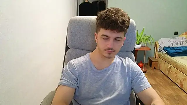 Remy Miles online show from December 4, 2025, 12:47 pm