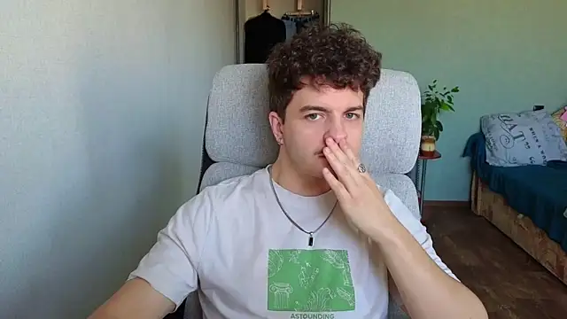 Remy Miles online show from April 3, 2026, 4:32 am