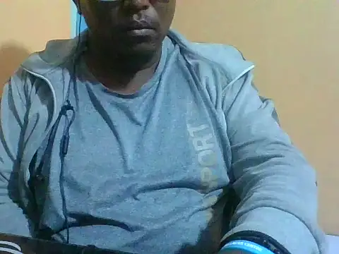 honeyswit online show from May 9, 2026, 11:32 pm
