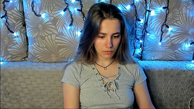 Snapshot of MaggieCake chatting on June 11, 2026, 1:49 am MaggieCake online show from June 11, 2026, 1:49 am