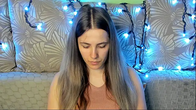 Snapshot of MaggieCake chatting on July 3, 2026, 2:18 am MaggieCake online show from July 3, 2026, 2:18 am