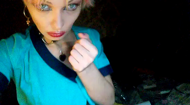 Snapshot of WildMissNiks chatting on December 3, 2024, 11:55 am WildMissNiks online show from December 3, 2024, 11:55 am