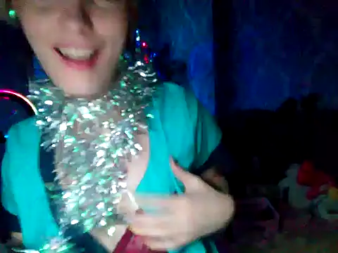 Snapshot of WildMissNiks chatting on December 27, 2024, 1:28 pm WildMissNiks online show from December 27, 2024, 1:28 pm