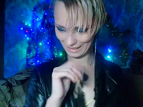 Snapshot of WildMissNiks chatting on December 28, 2024, 10:58 am WildMissNiks online show from December 28, 2024, 10:58 am