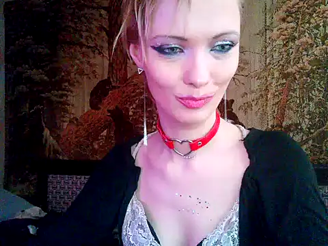 Snapshot of WildMissNiks chatting on January 27, 2025, 11:32 am WildMissNiks online show from January 27, 2025, 11:32 am