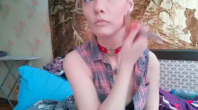 Snapshot of WildMissNiks chatting on February 20, 2025, 7:55 am WildMissNiks online show from February 20, 2025, 7:55 am