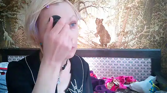 Snapshot of WildMissNiks chatting on March 17, 2025, 7:46 am WildMissNiks online show from March 17, 2025, 7:46 am