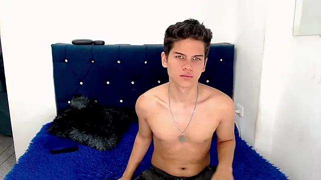 javieryalejandro online show from January 4, 2025, 9:41 pm