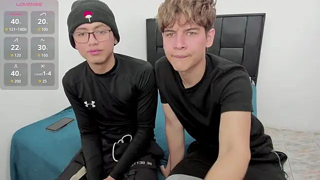 javieryalejandro online show from November 5, 2025, 1:33 pm