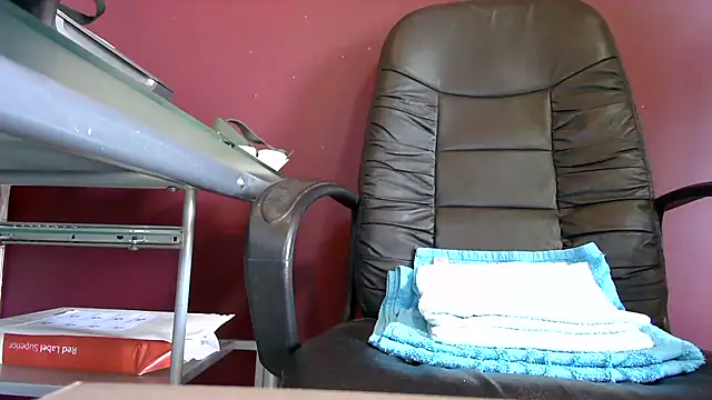 riverside197575 online show from April 6, 2026, 12:06 pm