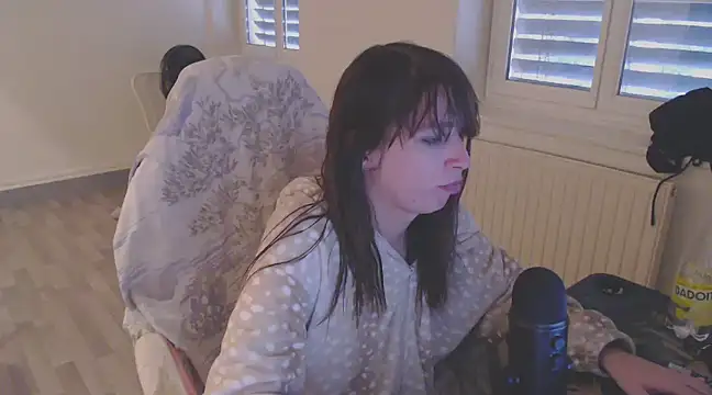 missthon0 online show from December 13, 2024, 1:55 pm