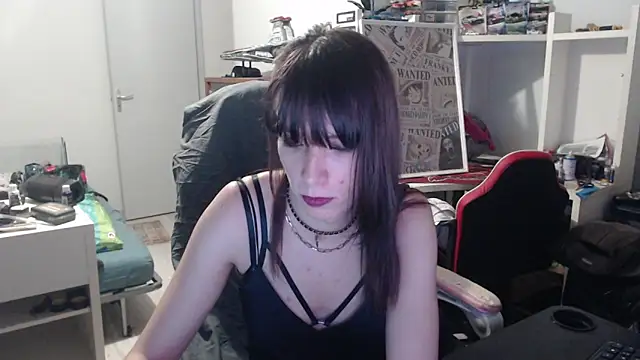 missthon0 online show from February 4, 2026, 2:12 pm