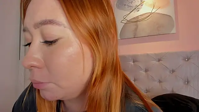 hannamartinn online show from November 14, 2025, 2:21 am