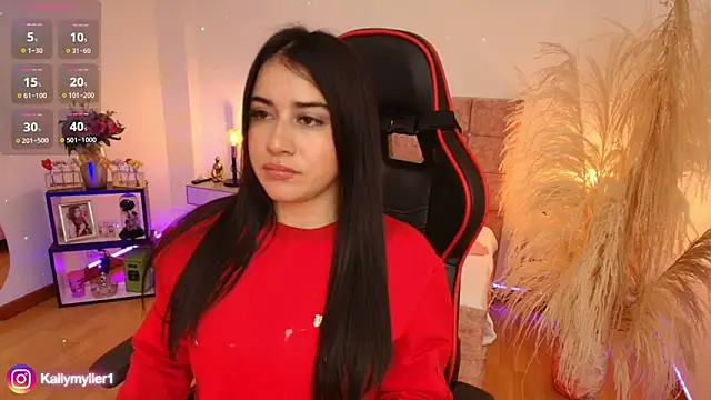 Snapshot of KallyMyller1 chatting on January 7, 2025, 7:17 pm KallyMyller1 online show from January 7, 2025, 7:17 pm