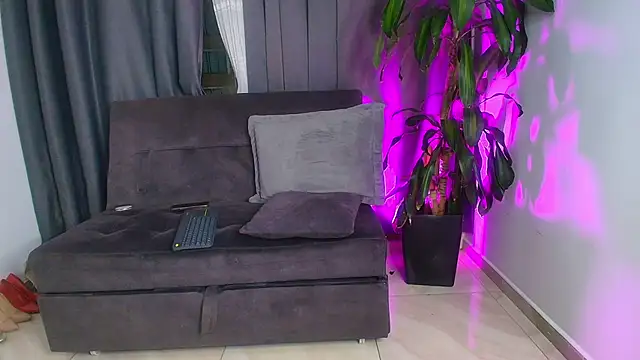 Aliciawonderxx online show from November 9, 2025, 12:09 am