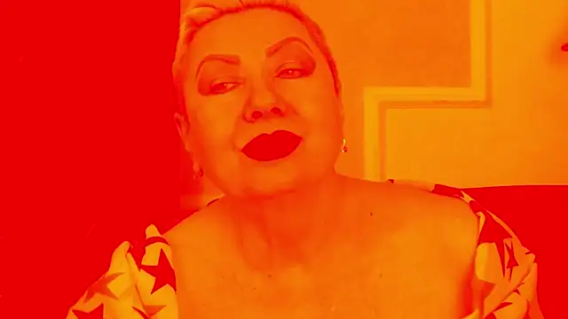 Snapshot of LadyPosh chatting on May 7, 2026, 8:25 pm LadyPosh online show from May 7, 2026, 8:25 pm