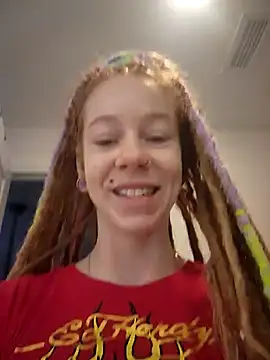 LucidLucy online show from November 25, 2025, 2:28 pm