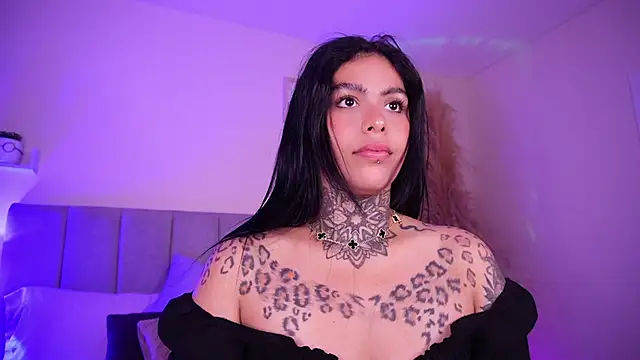 curvyliciousss online show from December 31, 2024, 12:54 am