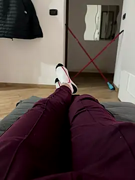 Io1994 online show from December 13, 2025, 11:32 pm