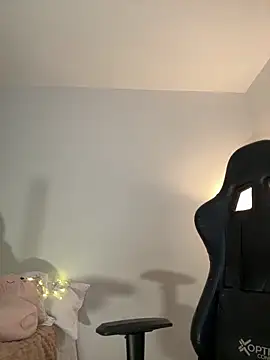 Snapshot of Anavi_ chatting on March 9, 2025, 12:53 am Anavi online show from March 9, 2025, 12:53 am