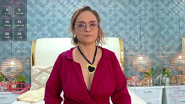 Snapshot of MarilynVega1 chatting on November 25, 2025, 9:04 pm MarilynVega1 online show from November 25, 2025, 9:04 pm