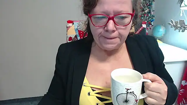 Adelewildx online show from December 17, 2024, 4:45 am