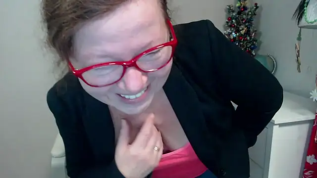 Adelewildx online show from January 8, 2025, 4:44 am