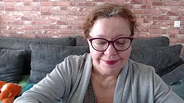 Adelewildx online show from February 15, 2025, 11:17 am