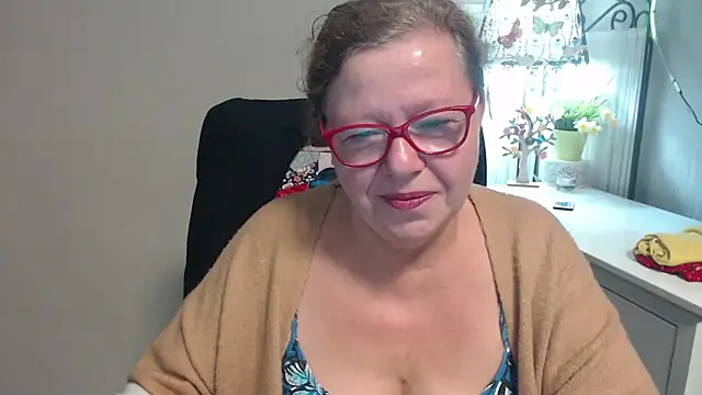 Adelewildx online show from September 22, 2025, 3:41 am