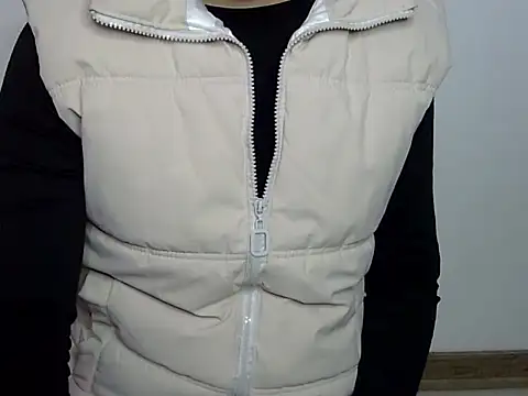 Snapshot of AquamarineXX chatting on November 21, 2025, 7:29 am AquamarineXX online show from November 21, 2025, 7:29 am